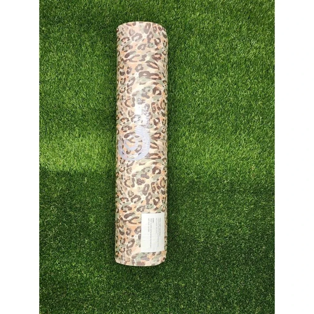 NWT Calme Animal Print Cheetah Yoga Mat & Bag 112069